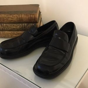 Gucci Black Leather Loafers Size 8 1/2